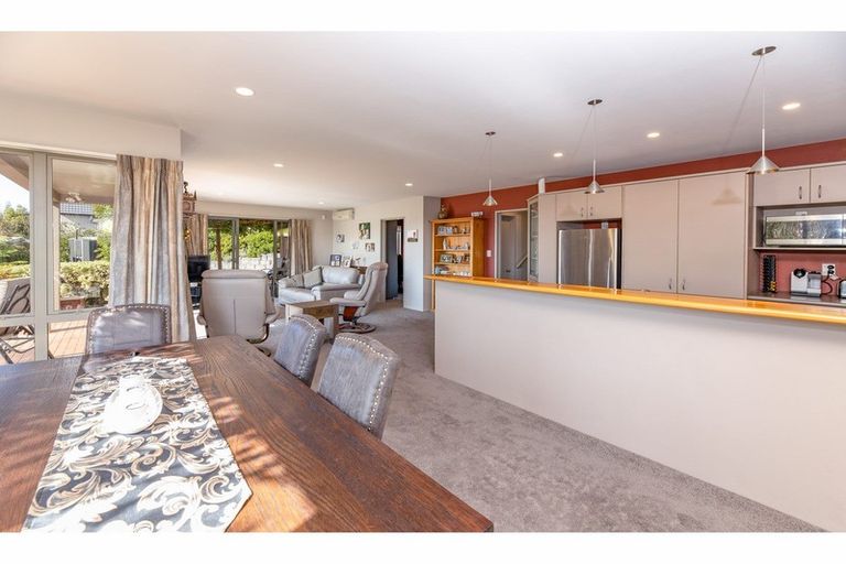 Photo of property in 29 Highcrest Heights, Westmorland, Christchurch, 8025