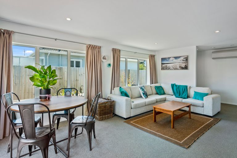 Photo of property in 32 Sinclair Street, New Brighton, Christchurch, 8083