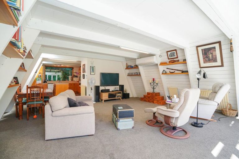 Photo of property in 30 Rakiura Parade, Otatara, Invercargill, 9879