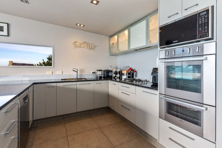 Photo of property in 42b Marama Crescent, Mount Pleasant, Christchurch, 8081