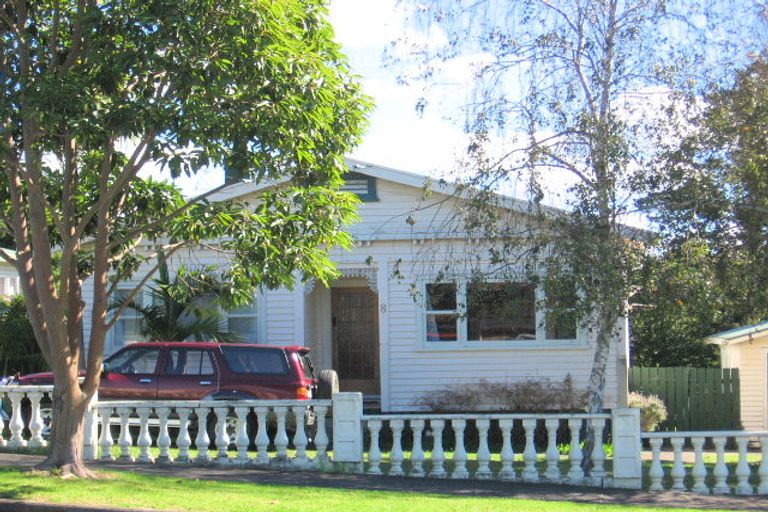 Photo of property in 8 Brandon Road, Glen Eden, Auckland, 0602