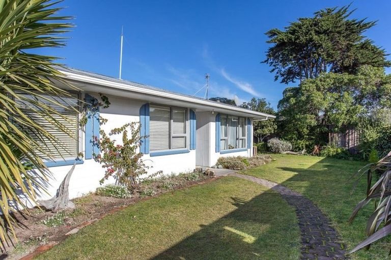 Photo of property in 3 Drake Street, New Brighton, Christchurch, 8061