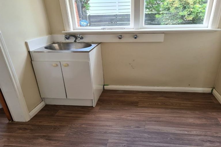 Photo of property in 89 Tirohanga Road, Tirohanga, Lower Hutt, 5010