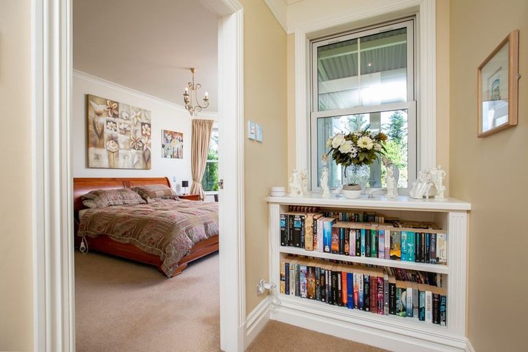 Photo of property in 121 Ferry Road, Martinborough, 5711