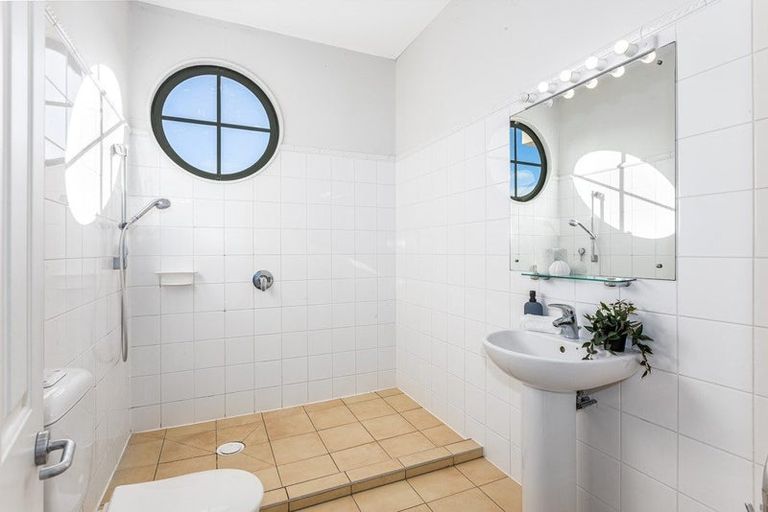 Photo of property in 10 Upland Road, Kelburn, Wellington, 6012