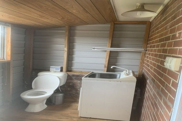 Photo of property in 130 Yaldhurst Road, Sockburn, Christchurch, 8042