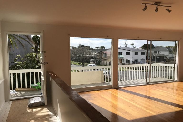 Photo of property in 137 Gossamer Drive, Pakuranga Heights, Auckland, 2010