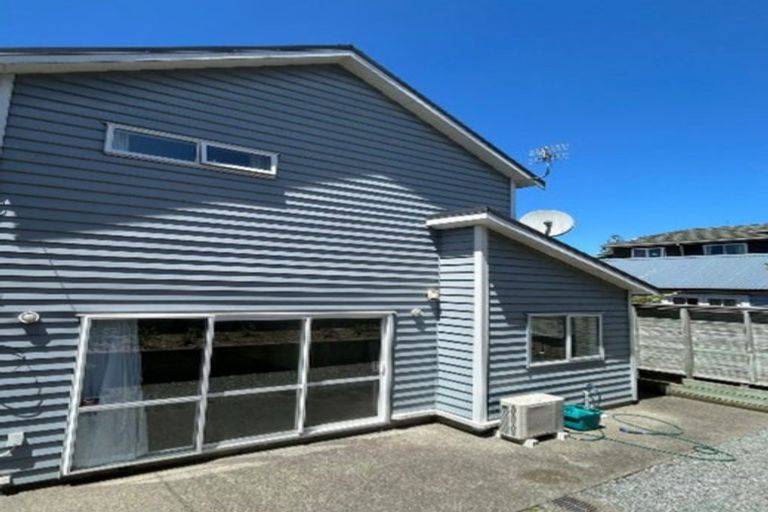 Photo of property in 15 Millward Street, Newtown, Wellington, 6021