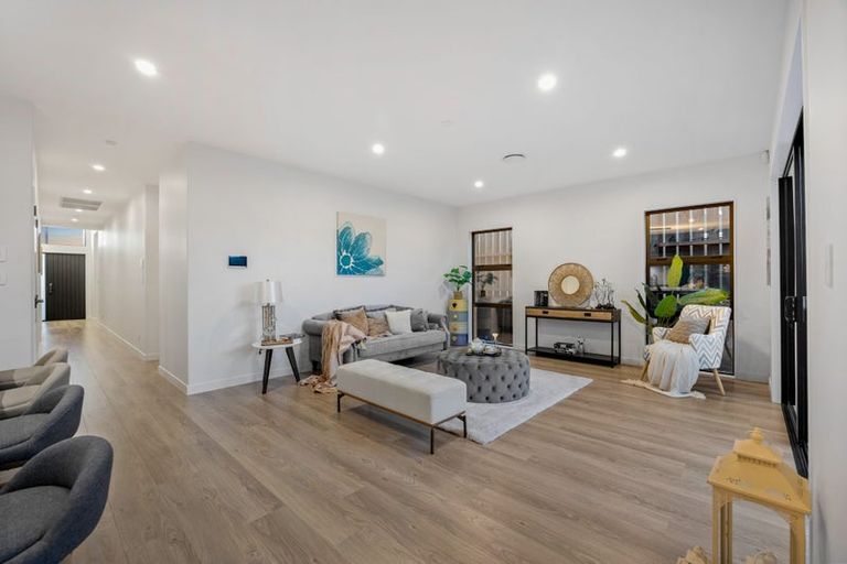 Photo of property in 80 Huanui Drive, Wainui, 0992