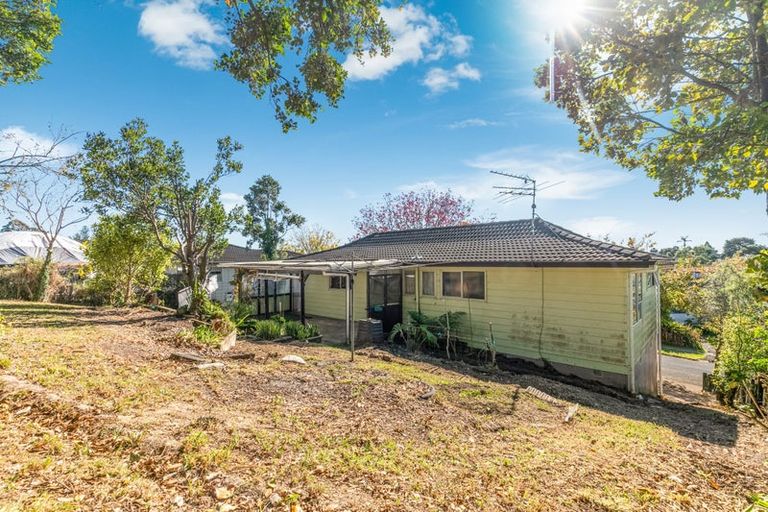 Photo of property in 8 Glucina Place, Glen Eden, Auckland, 0602