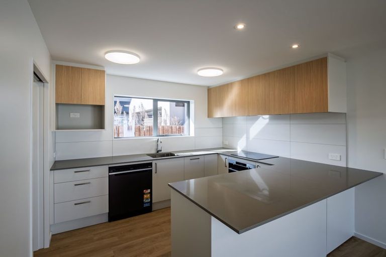 Photo of property in 21 Beatrice Place, Avonhead, Christchurch, 8042