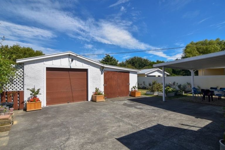 Photo of property in 35 Clifton Avenue, Carterton, 5713