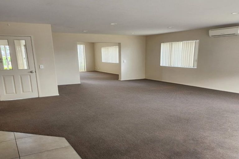 Photo of property in 12 Tivoli Court, Flat Bush, Auckland, 2019
