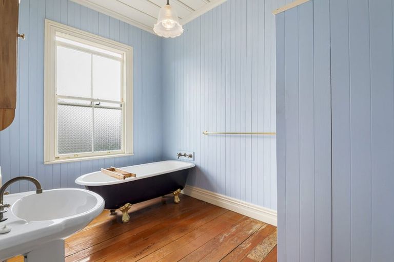 Photo of property in 22 Domain Street, Devonport, Auckland, 0624