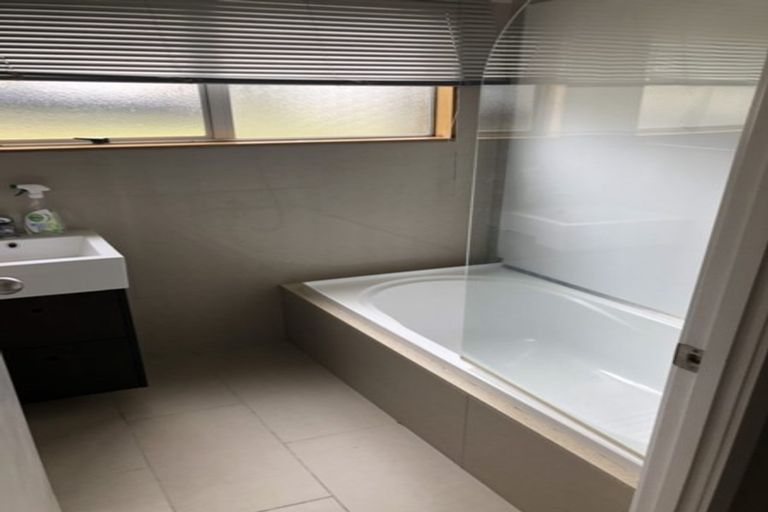 Photo of property in 1/163 Rathgar Road, Henderson, Auckland, 0610