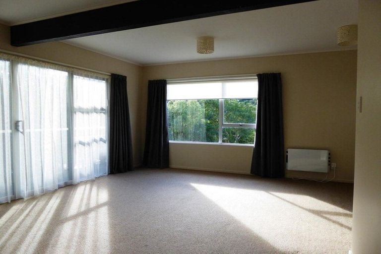 Photo of property in 19 Harbour View Road, Harbour View, Lower Hutt, 5010