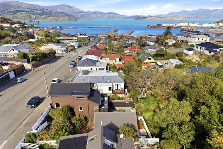 Photo of property in 69 Oxford Street, Lyttelton, 8082