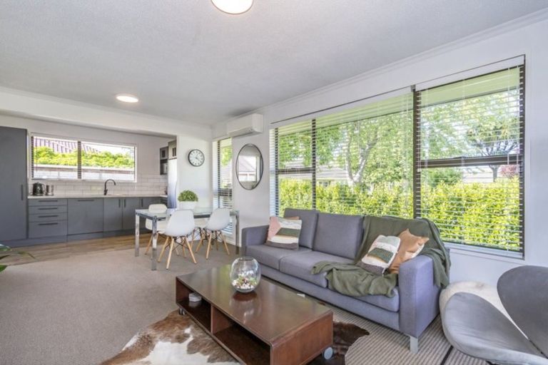 Photo of property in 2/12a Baretta Street, Somerfield, Christchurch, 8024