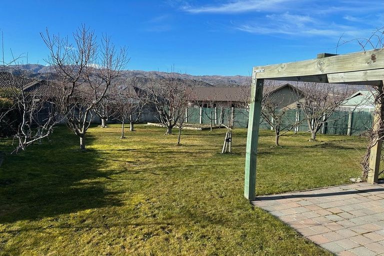 Photo of property in 10 Missy Crescent, Mount Pisa, Cromwell, 9383