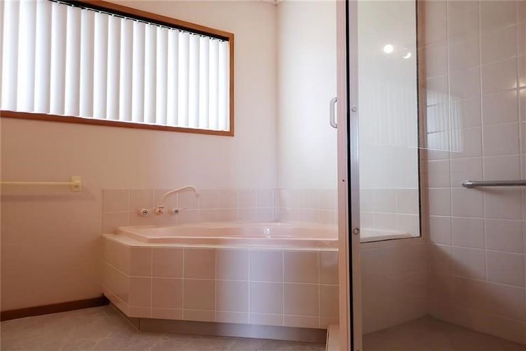 Photo of property in 1/47 Wolsley Avenue, Milford, Auckland, 0620