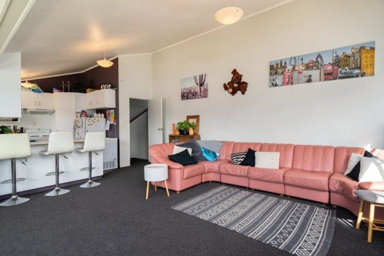 Photo of property in 144 Karewa Parade, Papamoa Beach, Papamoa, 3118