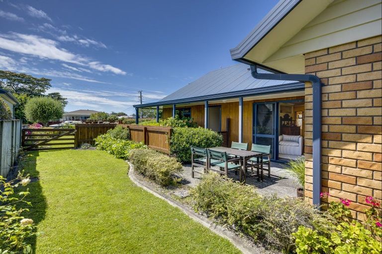 Photo of property in 9 Jervois Road, Jervoistown, Napier, 4112