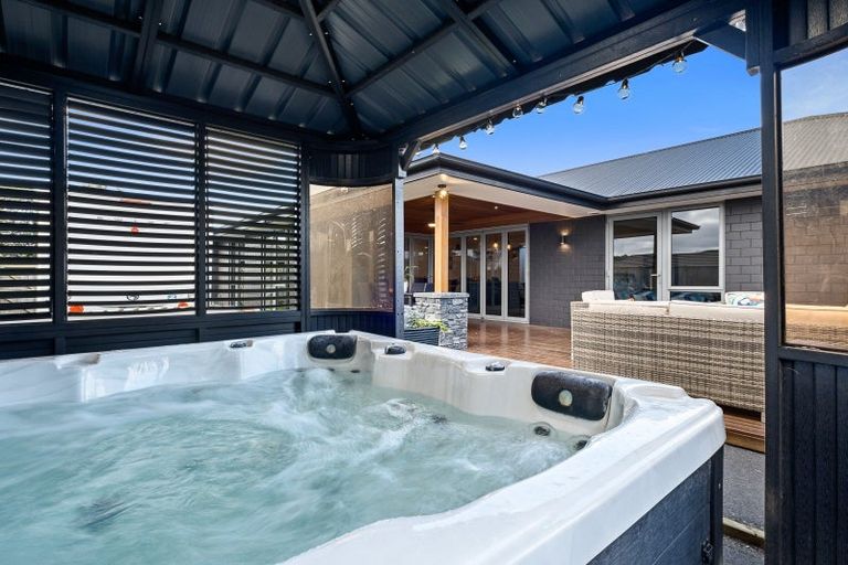 Photo of property in 17 Dreaver Drive, Waitara, 4320