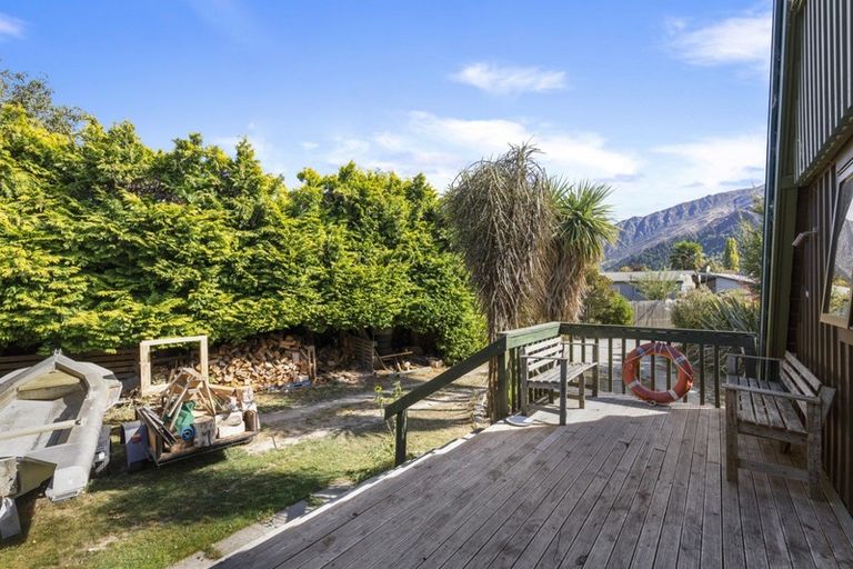 Photo of property in 13 Inverness Crescent, Arrowtown, 9302