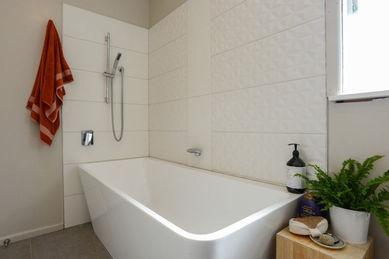 Photo of property in 1214 Willowpark Road North, Mayfair, Hastings, 4122