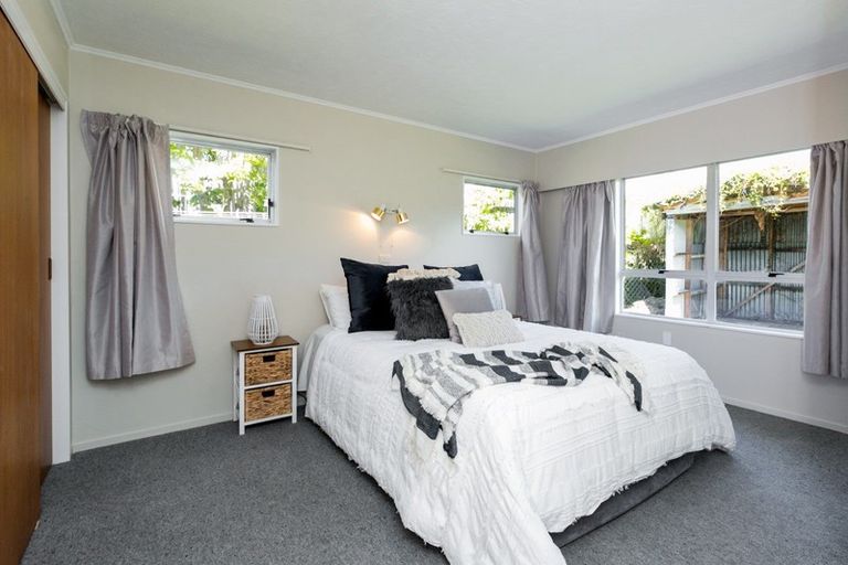 Photo of property in 7a Weathers Place, Taradale, Napier, 4112