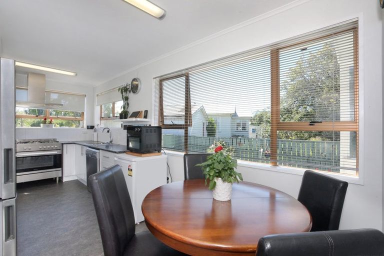 Photo of property in 21 Flower Street, Bulls, 4818