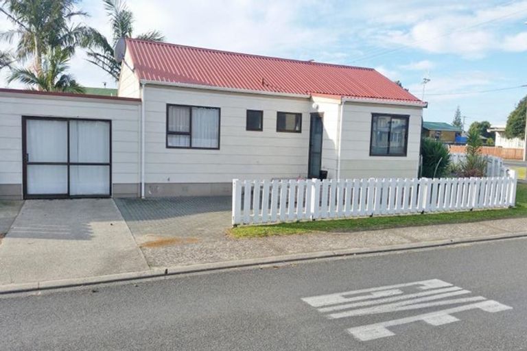 Photo of property in 401a Port Road, Whangamata, 3620