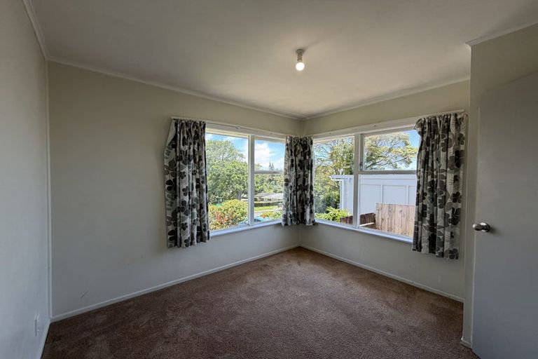 Photo of property in 15 Diana Drive, Glenfield, Auckland, 0627