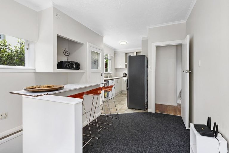 Photo of property in 10 Anderson Terrace, Mount Cook, Wellington, 6021