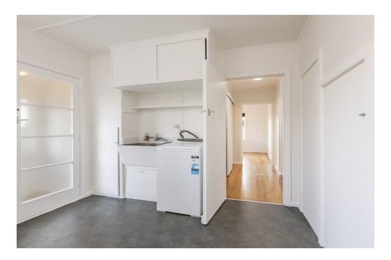 Photo of property in 1/11 Meeanee Quay, Westshore, Napier, 4110