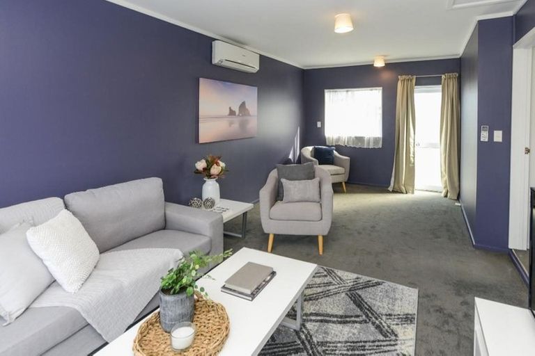 Photo of property in 2/1400 Woodstock Avenue, Mayfair, Hastings, 4122