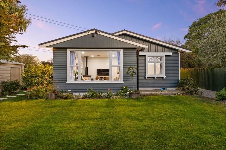 Photo of property in 44 Coopers Road, Dallington, Christchurch, 8061