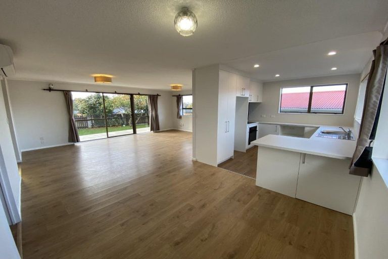 Photo of property in 20 Poplar Grove, Whalers Gate, New Plymouth, 4310