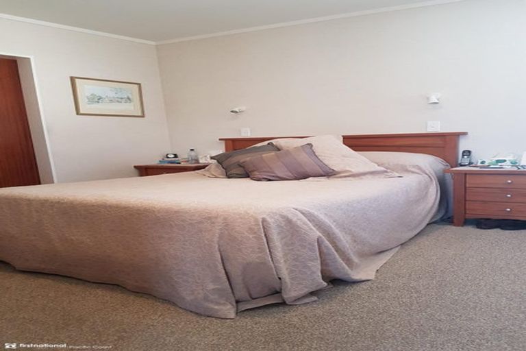 Photo of property in 10 Wallnutt Avenue, Waihi Beach, 3611