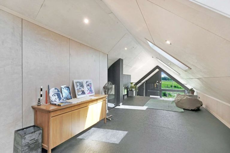 Photo of property in 82 Queens Avenue, Waikuku Beach, 7402