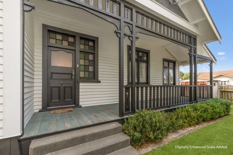 Photo of property in 13 East Street, Feilding, 4702