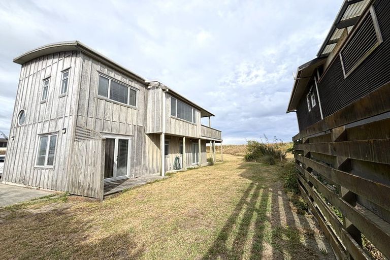 Photo of property in 22a Marine Parade South, Foxton Beach, Foxton, 4815