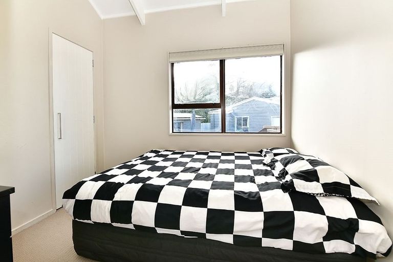 Photo of property in 1/169 Hibiscus Coast Highway, Red Beach, 0932