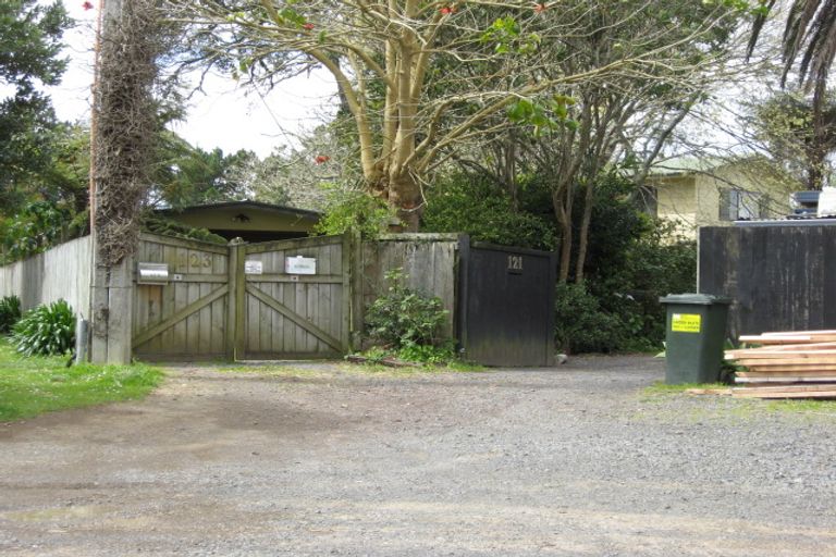 Photo of property in 123 Ferry Parade, Herald Island, Auckland, 0618