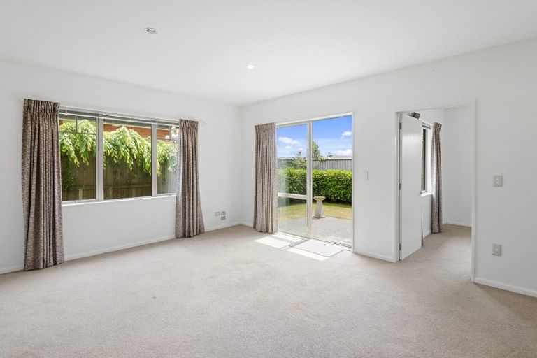 Photo of property in 17 Streamside Court, Woolston, Christchurch, 8062