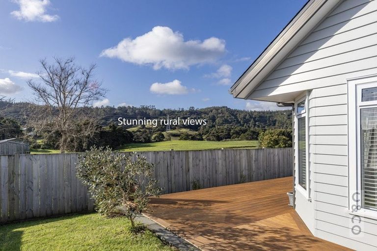 Photo of property in 121 Tapu Road, Huapai, Kumeu, 0810