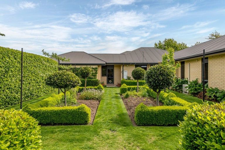 Photo of property in 26 Stonebridge Way, Prebbleton, 7604