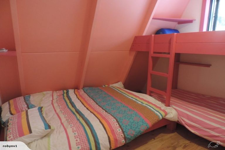 Photo of property in 45 Lake View Terrace, Moana, 7875