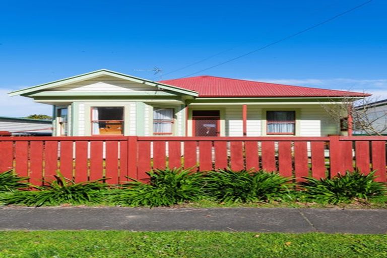 Photo of property in 402 Aberdeen Road, Gisborne, 4010