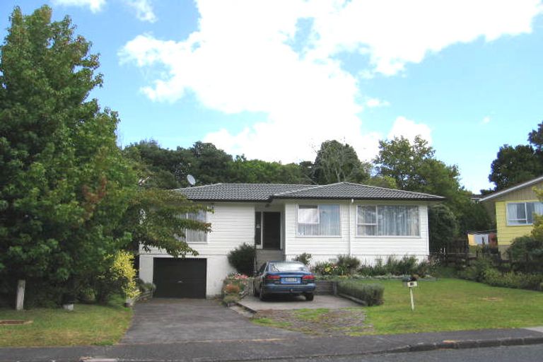 Photo of property in 12 Salamanca Road, Sunnynook, Auckland, 0620